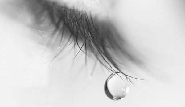 Tears-eyes